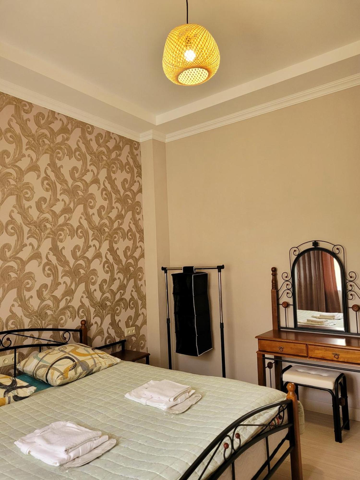 Hotel Dika Kutaisi Oda fotoğraf